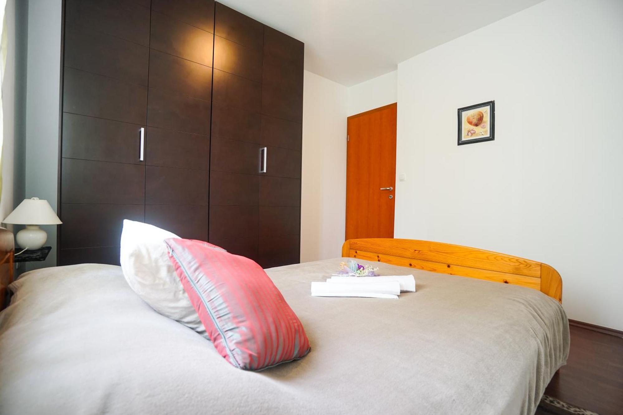 Floral Apartment Zara Esterno foto